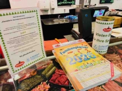 Harzländer: Familienkalender für Kunden hilft dem Elternhaus für krebskranke Kinder