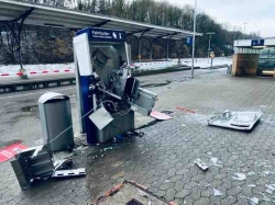 Sprengungen an Fahrausweisautomaten - Polizei bittet um Hinweise