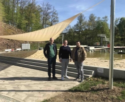 Sonnensegel für das Natur- Solefreibad Gandersheim - Gelungene Kooperation von Stadt und Förderverein