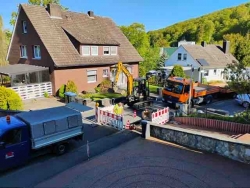 Nach Rohrbruch kein Wasser in der Dr.-Brunotte-Straße in Bad Gandersheim! Arbeiten beginnen heute Vormittag!