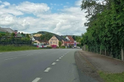 Zeugenaufruf: Unbekannter verletzt Senior nach Streit schwer
