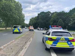 Verkehrsunfall mit drei Verletzten auf B243