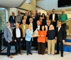 Große Abschiedsstimmung am heutigen Freitag im Northeimer Kreistag: 31 Abgeordnete mit Dank und Gesten verabschiedet!