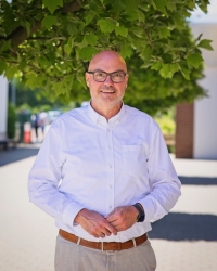 Gestern im Stadtrat in Northeim: Beste Gesten zum Abschied - Wertschätzung von Eckhard Ilsemann für scheidenden Bürgermeister Simon Hartmann